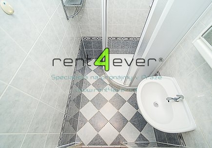 Pronájem bytu, Stodůlky, Klukovická, byt 2+kk, 48 m2, po rekonstrukci, sklep, vybavený nábytkem, Rent4Ever.cz