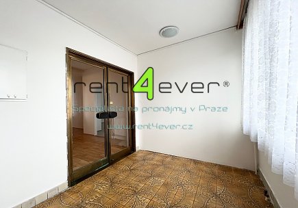 Pronájem bytu, Hostivař, Zápotoční, byt 3+1, 96 m2, v rodinném domě, lodžie, nezařízený nábytkem, Rent4Ever.cz