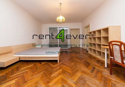 Pronájem bytu, Holešovice, Kamenická, 3+1, 90 m2, cihla, balkon, 2x komora, výtah, zařízený, Rent4Ever.cz