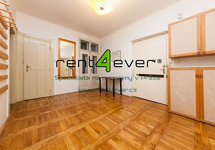 Pronájem bytu, Holešovice, Kamenická, 3+1, 90 m2, cihla, balkon, 2x komora, výtah, zařízený, Rent4Ever.cz