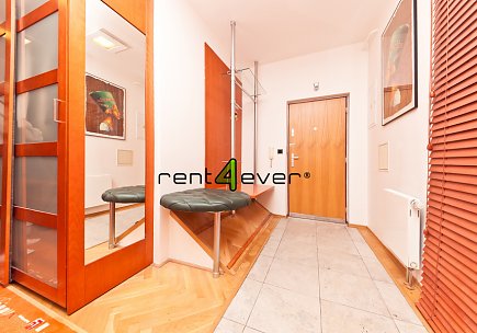 Pronájem bytu, Hlubočepy, Štěpařská, byt  2+kk, 65 m2 s terasou 35 m2, garáž, částečně zařízený, Rent4Ever.cz