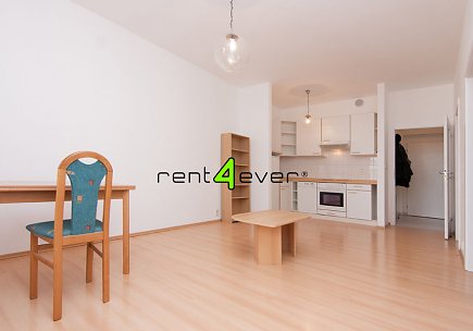 Pronájem bytu, Metro A Petřiny, ul. Křenova, 2+kk, 42 m2, balkon, garáž, sklep, komora, výtah, Rent4Ever.cz