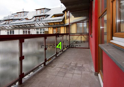 Pronájem bytu, Metro A Petřiny, ul. Křenova, 2+kk, 42 m2, balkon, garáž, sklep, komora, výtah, Rent4Ever.cz