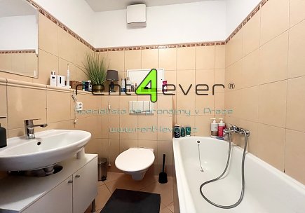 Pronájem bytu, Kbely, Pod Nouzovem, byt 1+kk, 28 m2, novostavba, terasa, komora, částečně vybavený, Rent4Ever.cz