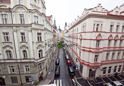 Pronájem bytu, Metro A Staroměstská, Maiselova, 2+1, 85 m2, cihla, po rekonstrukci, balkon, sklep, Rent4Ever.cz