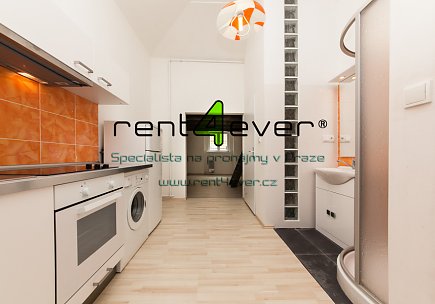 Pronájem bytu, Smíchov, U Nikolajky, byt 1+kk, 30 m2, cihla, vestavěné patro, nevybavený, Rent4Ever.cz