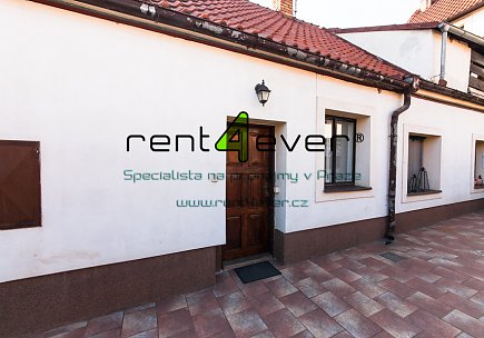 Pronájem bytu, Řeporyje, K Třebonicům, byt 1+1 v RD, 50 m2, komora, samostatný vchod, zařízený, Rent4Ever.cz