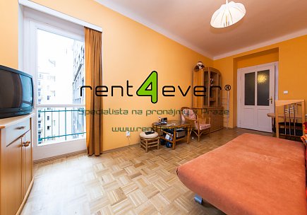 Pronájem bytu, Vinohrady, Hradecká, byt 2+kk, 45 m2, balkon, sklep, komora, výtah, vybavený, Rent4Ever.cz