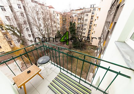 Pronájem bytu, Vinohrady, Hradecká, byt 2+kk, 45 m2, balkon, sklep, komora, výtah, vybavený, Rent4Ever.cz