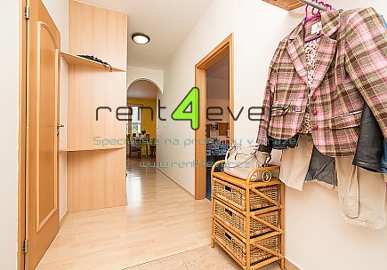 Pronájem bytu, Liboc, Pod cihelnou, 2+kk, 65 m2, novostavba, balkon, sklep, garáž. stání, vybavený, Rent4Ever.cz