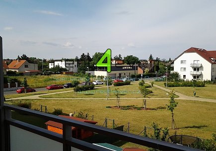 Pronájem bytu, Písnice, Švihovská, byt 1+kk, 30 m2, novostavba, balkon 3 m2, výtah, zařízený, Rent4Ever.cz