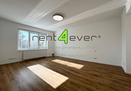 Pronájem bytu, Krč, Budějovická, mezonet 3+1, 98 m2, cihla, po rekonstrukci, částečně zařízený, Rent4Ever.cz