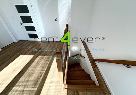 Pronájem bytu, Krč, Budějovická, mezonet 3+1, 98 m2, cihla, po rekonstrukci, částečně zařízený, Rent4Ever.cz