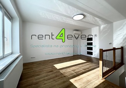 Pronájem bytu, Krč, Budějovická, mezonet 3+1, 98 m2, cihla, po rekonstrukci, částečně zařízený, Rent4Ever.cz