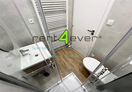 Pronájem bytu, Krč, Budějovická, mezonet 3+1, 98 m2, cihla, po rekonstrukci, částečně zařízený, Rent4Ever.cz