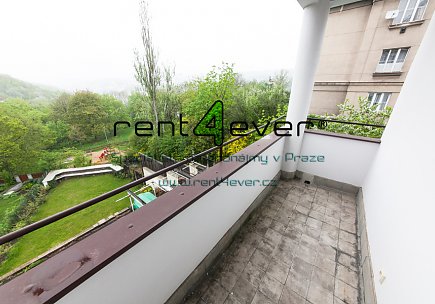 Pronájem bytu, Smíchov, Nad Popelkou, byt 2+1, 65 m2, cihla, lodžie, komora, částečně zařízený, Rent4Ever.cz