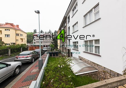 Pronájem bytu, Smíchov, Nad Popelkou, byt 2+1, 65 m2, cihla, lodžie, komora, částečně zařízený, Rent4Ever.cz