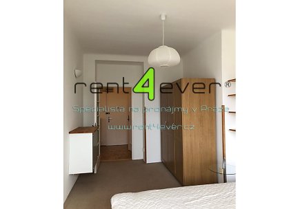 Pronájem bytu, Smíchov, Nad Popelkou, byt 2+1, 65 m2, cihla, lodžie, komora, částečně zařízený, Rent4Ever.cz