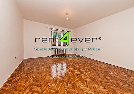 Pronájem bytu, Smíchov, Radlická, byt 1+1, 50 m2, cihla, komora, výtah, nezařízený nábytkem, Rent4Ever.cz