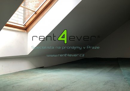 Pronájem bytu, Malá Strana, Újezd, mezonetový byt 5+1, 150 m2, cihla, komora, nezařízený nábytkem, Rent4Ever.cz