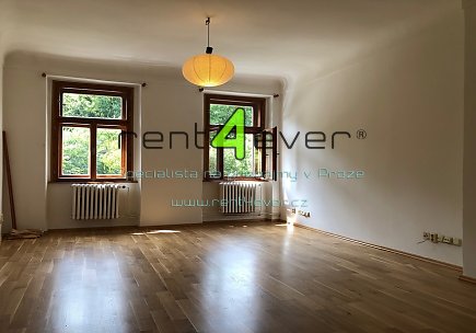 Pronájem bytu, Malá Strana, Újezd, mezonetový byt 5+1, 150 m2, cihla, komora, nezařízený nábytkem, Rent4Ever.cz