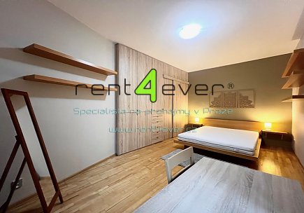 Pronájem bytu, Žižkov, Tachovské náměstí, byt 2+kk, 51 m2, po rekonstrukci, vybavený , Rent4Ever.cz