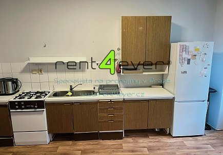 Pronájem bytu, Libeň, U Libeňského pivovaru, byt 1+1, 40 m2, cihla, částečně zařízený nábytkem, Rent4Ever.cz