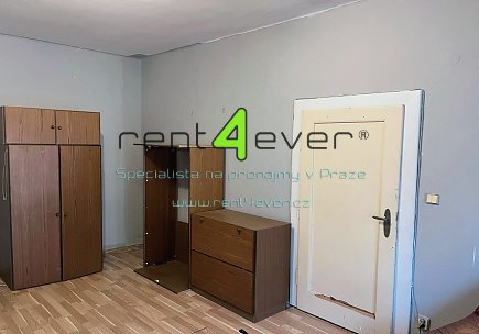 Pronájem bytu, Libeň, U Libeňského pivovaru, byt 1+1, 40 m2, cihla, částečně zařízený nábytkem, Rent4Ever.cz