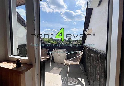 Pronájem bytu, Modřany, V hájkách, byt 3+kk v RD, 80 m2, cihla, balkon, nezařízený nábytkem, Rent4Ever.cz