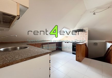 Pronájem bytu, Modřany, V hájkách, byt 3+kk v RD, 80 m2, cihla, balkon, nezařízený nábytkem, Rent4Ever.cz