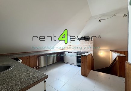 Pronájem bytu, Modřany, V hájkách, byt 3+kk v RD, 80 m2, cihla, balkon, nezařízený nábytkem, Rent4Ever.cz