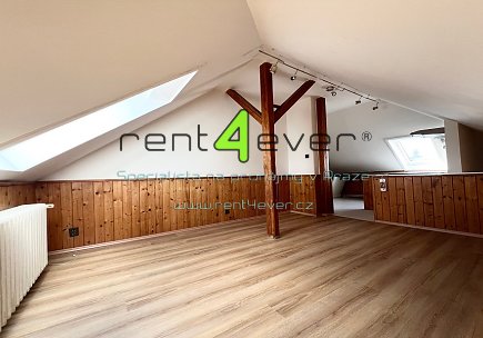 Pronájem bytu, Modřany, V hájkách, byt 3+kk v RD, 80 m2, cihla, balkon, nezařízený nábytkem, Rent4Ever.cz