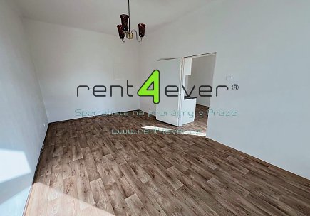 Pronájem bytu, Vysočany, Poděbradská, byt 1+1, 35 m2, po rekonstrukci, komora, nezařízený, Rent4Ever.cz