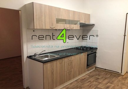 Pronájem bytu, Vysočany, Poděbradská, byt 1+1, 35 m2, po rekonstrukci, komora, nezařízený, Rent4Ever.cz