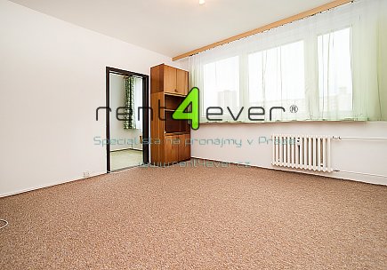 Pronájem bytu, Hlubočepy, Lamačova, byt 2+1, 45 m2, sklep, výtah, šatna, částečně zařízený, Rent4Ever.cz