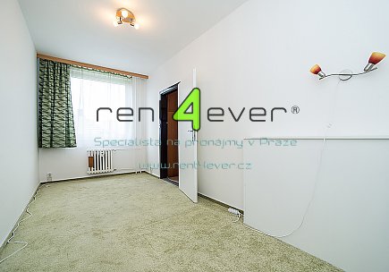 Pronájem bytu, Hlubočepy, Lamačova, byt 2+1, 45 m2, sklep, výtah, šatna, částečně zařízený, Rent4Ever.cz