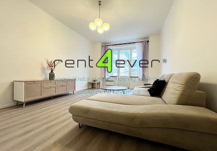 Pronájem bytu, Vysočany, Krátkého, byt 3+kk, 82 m2, po rekonstrukci, 2x balkon, komora, zařízený, Rent4Ever.cz