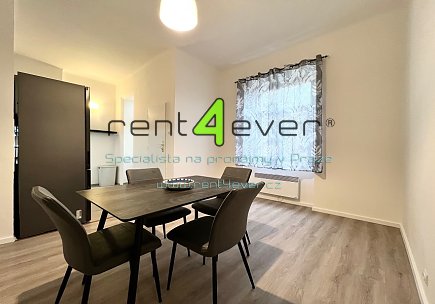 Pronájem bytu, Vysočany, Krátkého, byt 3+kk, 82 m2, po rekonstrukci, 2x balkon, komora, zařízený, Rent4Ever.cz