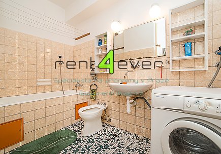 Pronájem bytu, Strašnice, Přetlucká, byt 3+1, 78 m2,  šatna, částečně vybavený nábytkem, Rent4Ever.cz