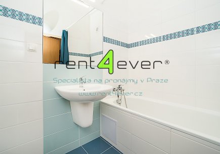 Pronájem bytu, Žižkov, Sudoměřská, byt 2+1, 70 m2, cihla, společný balkon a zahrada, vybavený , Rent4Ever.cz