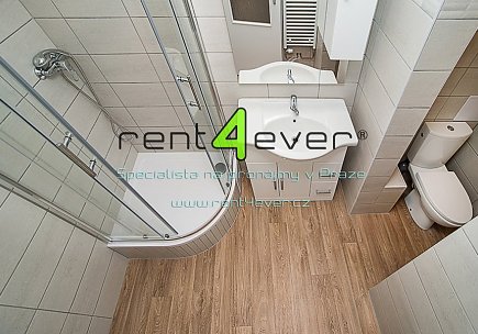 Pronájem bytu, Libeň, Vosmíkových, byt 1+1, 40 m2, cihla, komora, nezařízený nábytkem, Rent4Ever.cz