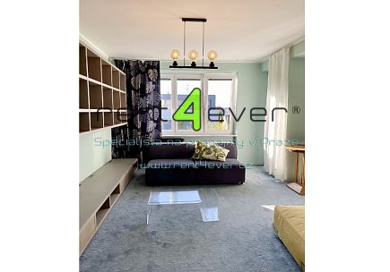 Pronájem bytu, Strašnice, Přetlucká, byt 2+1, 52 m2, po rekonstrukci, lodžie, vybavený nábytkem, Rent4Ever.cz