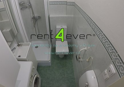 Pronájem bytu, Metro A Strašnická, Srbínská, byt 2+kk, 46 m2, po rekonstrukci, nevybavený, Rent4Ever.cz