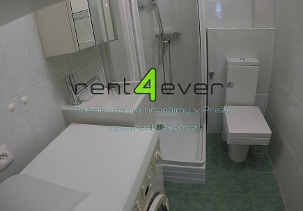 Pronájem bytu, Metro A Strašnická, Srbínská, byt 2+kk, 46 m2, po rekonstrukci, nevybavený, Rent4Ever.cz