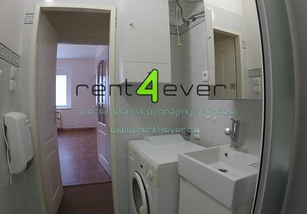 Pronájem bytu, Metro A Strašnická, Srbínská, byt 2+kk, 46 m2, po rekonstrukci, nevybavený, Rent4Ever.cz