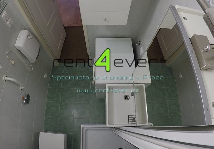 Pronájem bytu, Metro A Strašnická, Srbínská, byt 2+kk, 46 m2, po rekonstrukci, nevybavený, Rent4Ever.cz