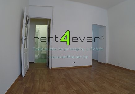 Pronájem bytu, Metro A Strašnická, Srbínská, byt 2+kk, 46 m2, po rekonstrukci, nevybavený, Rent4Ever.cz