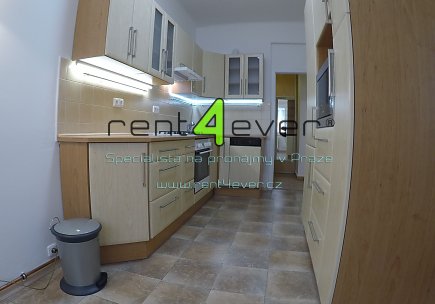 Pronájem bytu, Metro A Strašnická, Srbínská, byt 2+kk, 46 m2, po rekonstrukci, nevybavený, Rent4Ever.cz