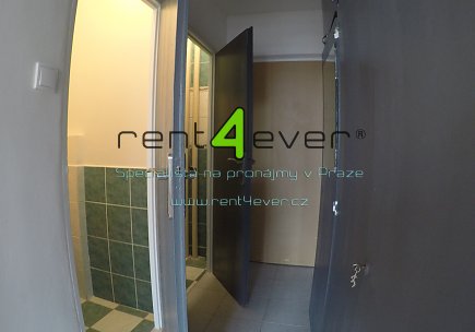 Pronájem bytu, Záběhlice, Jabloňová, byt 1+kk, 25 m2, nevybavený nábytkem, vestavěná skříň, Rent4Ever.cz