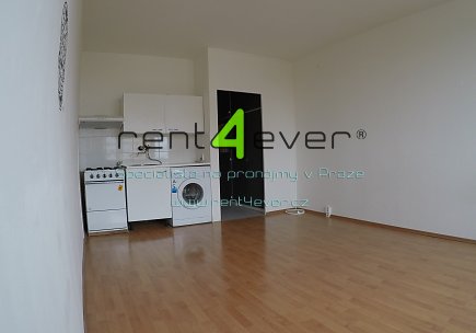 Pronájem bytu, Záběhlice, Jabloňová, byt 1+kk, 25 m2, nevybavený nábytkem, vestavěná skříň, Rent4Ever.cz